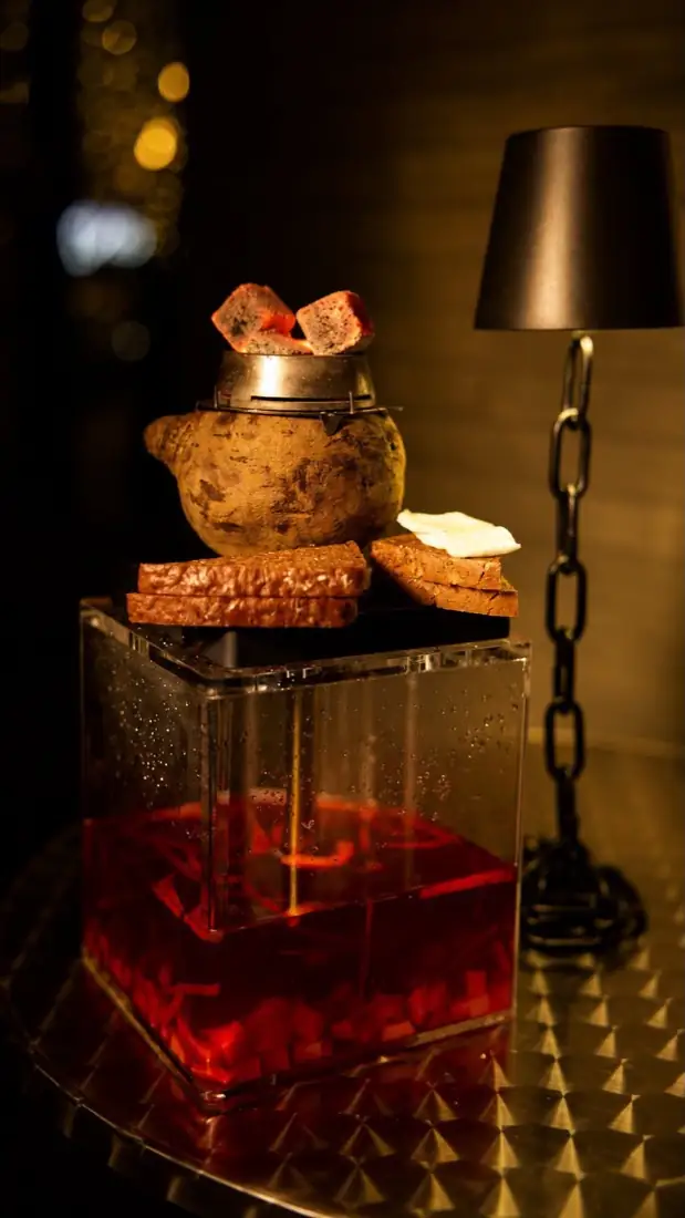 Square shisha with fruit base at O.S Smoke London